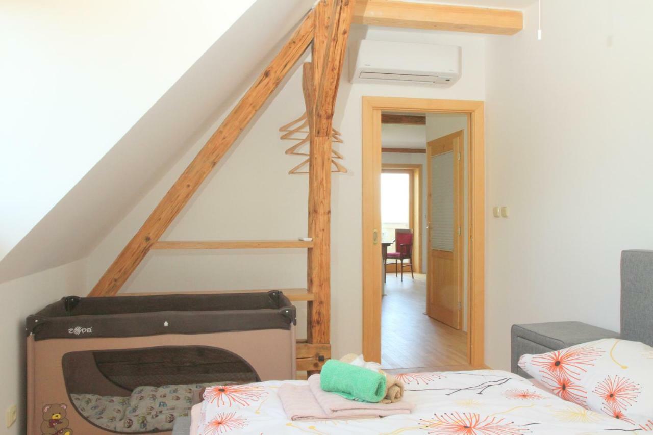 Apartman Nella Valtice Exterior foto